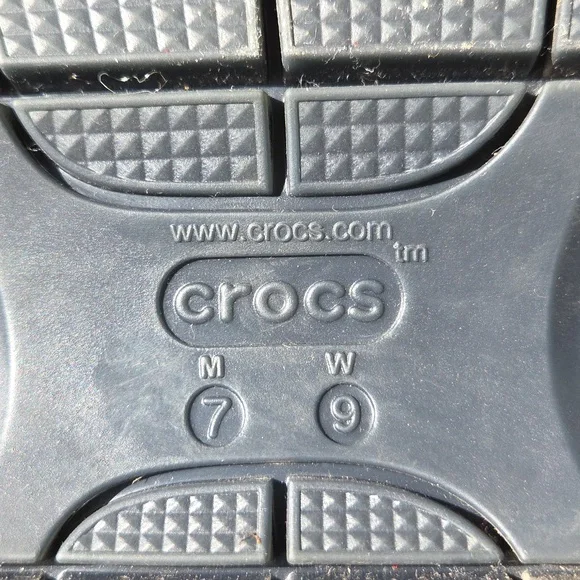 CROCS Platform Sandals - Picture 6 of 8